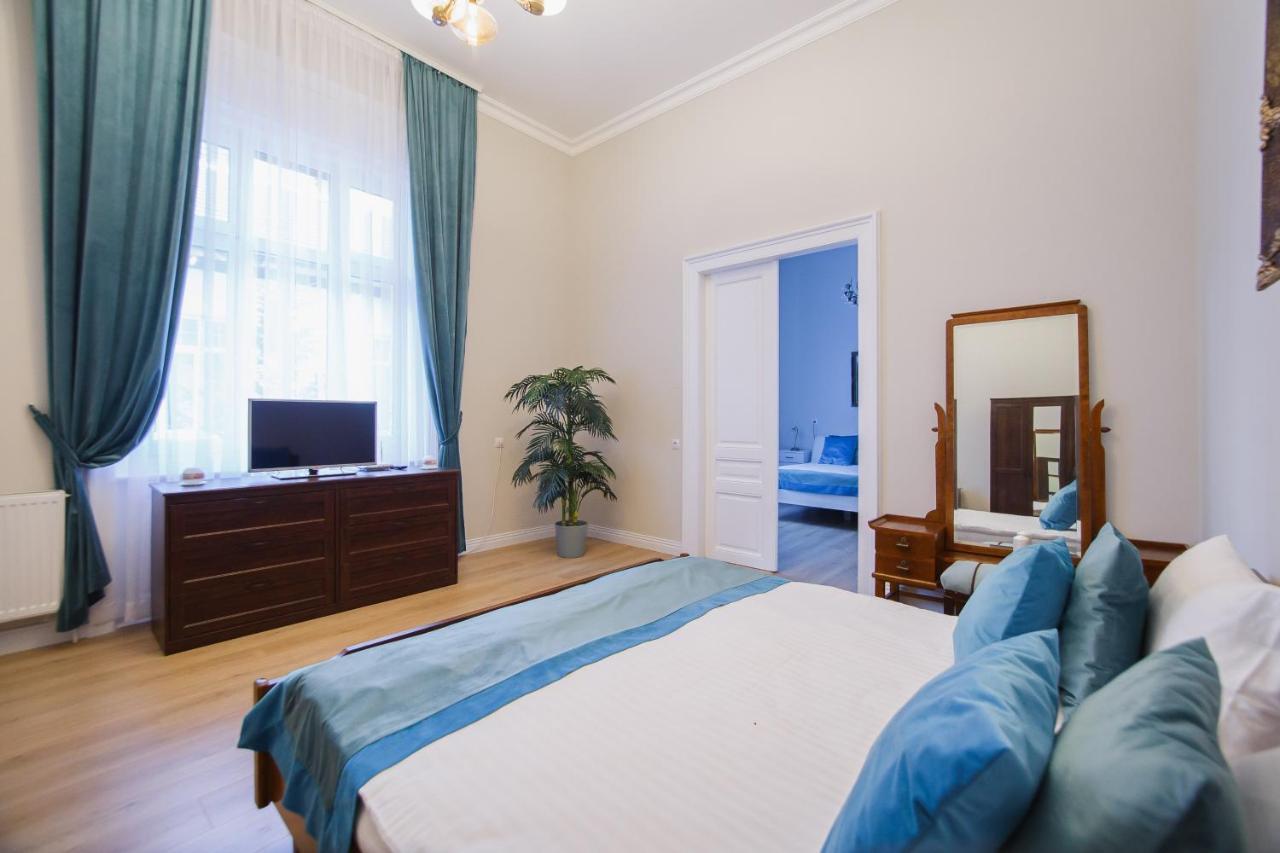 Retro City Center Home Oradea Exterior photo