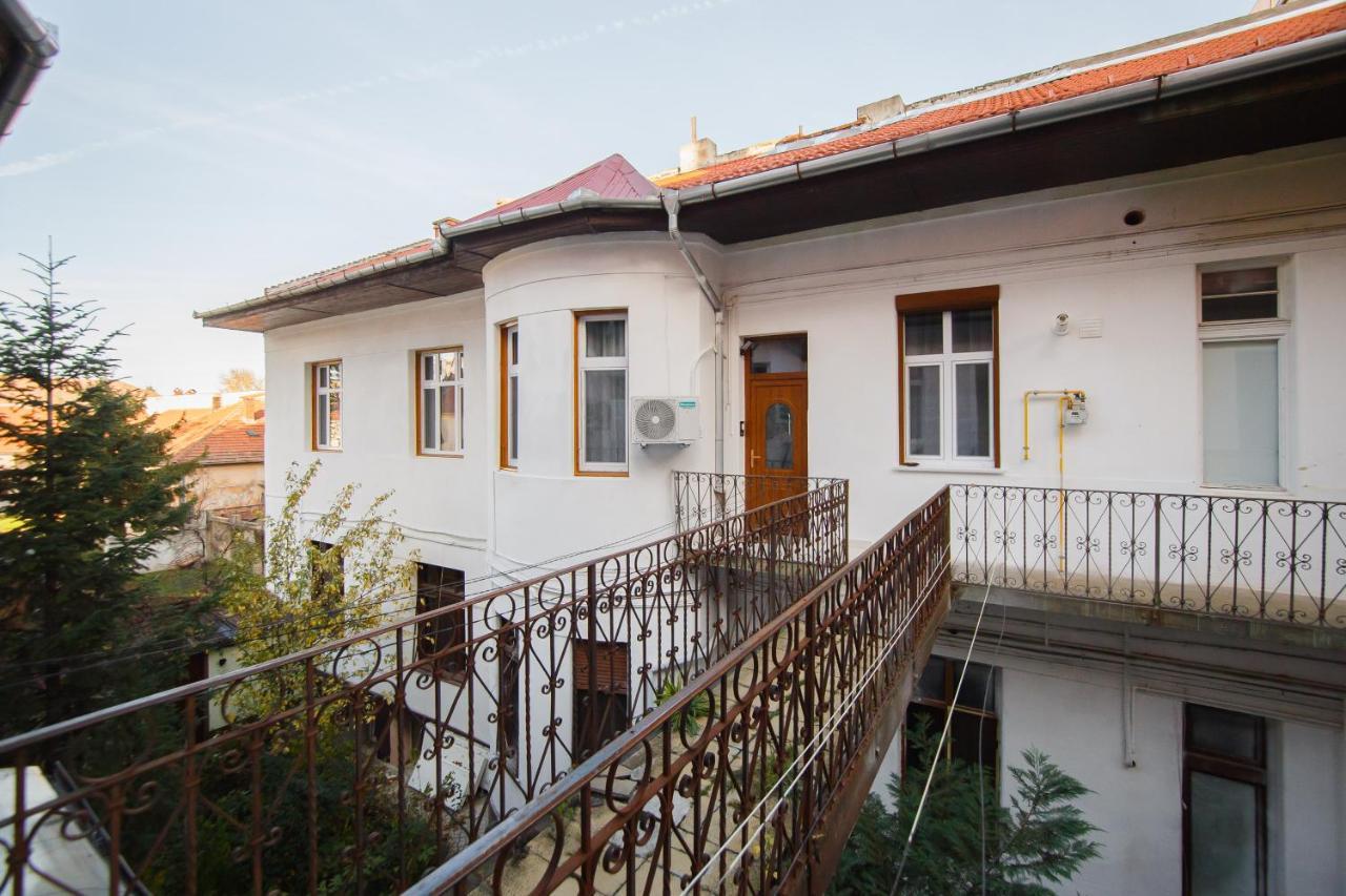 Retro City Center Home Oradea Exterior photo